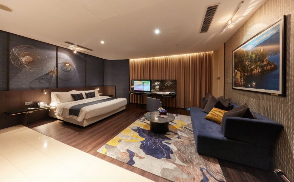 suite-room-e1563358935436